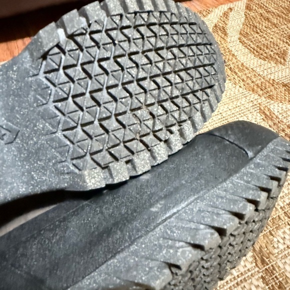 CONVERSE Chuck Taylor All Star Lugged 2.0 Counter Climate
Men’s 7, women’s 9 - Picture 6 of 8